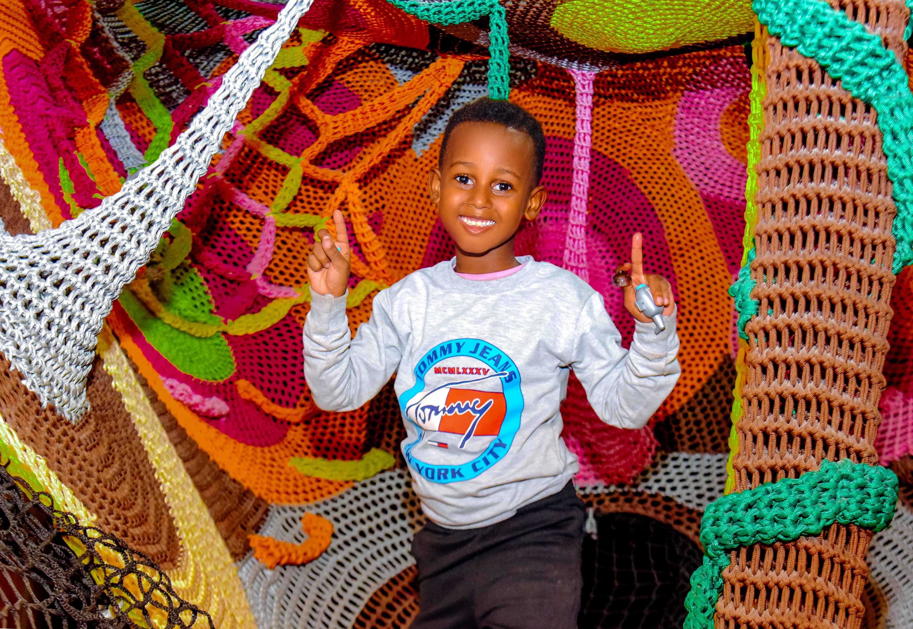 Child balancing in net maze